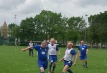Lehrter Walking Footballer feiern gelungenes Turnier © SV06 - Das Siegtor: Rainer Jahns trifft zum 3:2